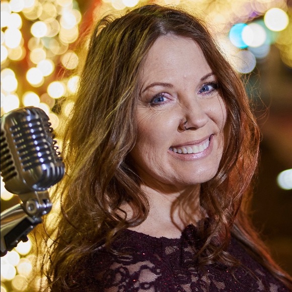 Meet your Posher, Robin - Picture 1 of 1